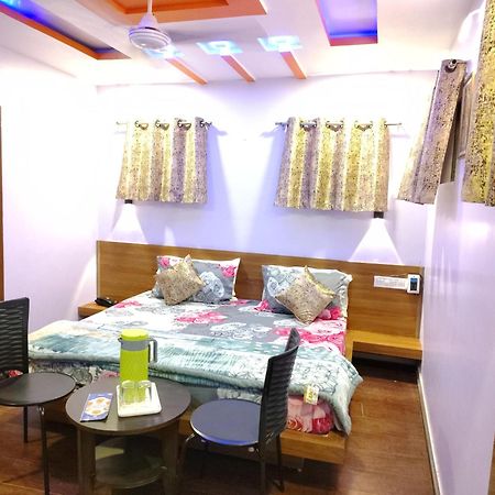 Shaleen Elegance Homestay Nakki Lake 400 Meters Mount Abu Esterno foto