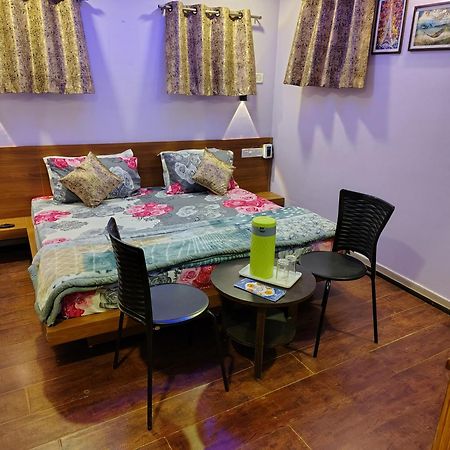 Shaleen Elegance Homestay Nakki Lake 400 Meters Mount Abu Esterno foto