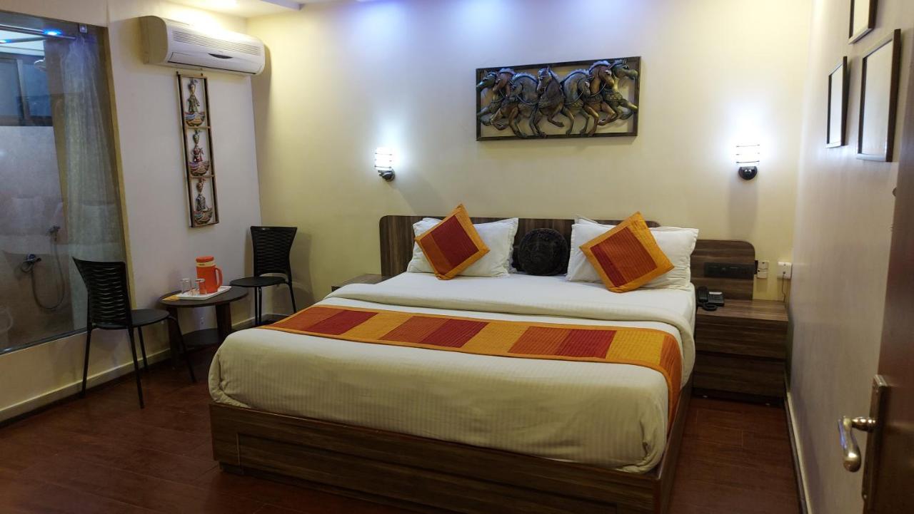 Shaleen Elegance Homestay Nakki Lake 400 Meters Mount Abu Esterno foto
