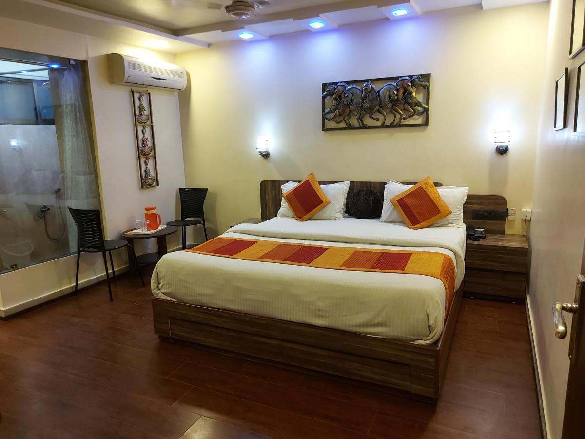 Shaleen Elegance Homestay Nakki Lake 400 Meters Mount Abu Esterno foto