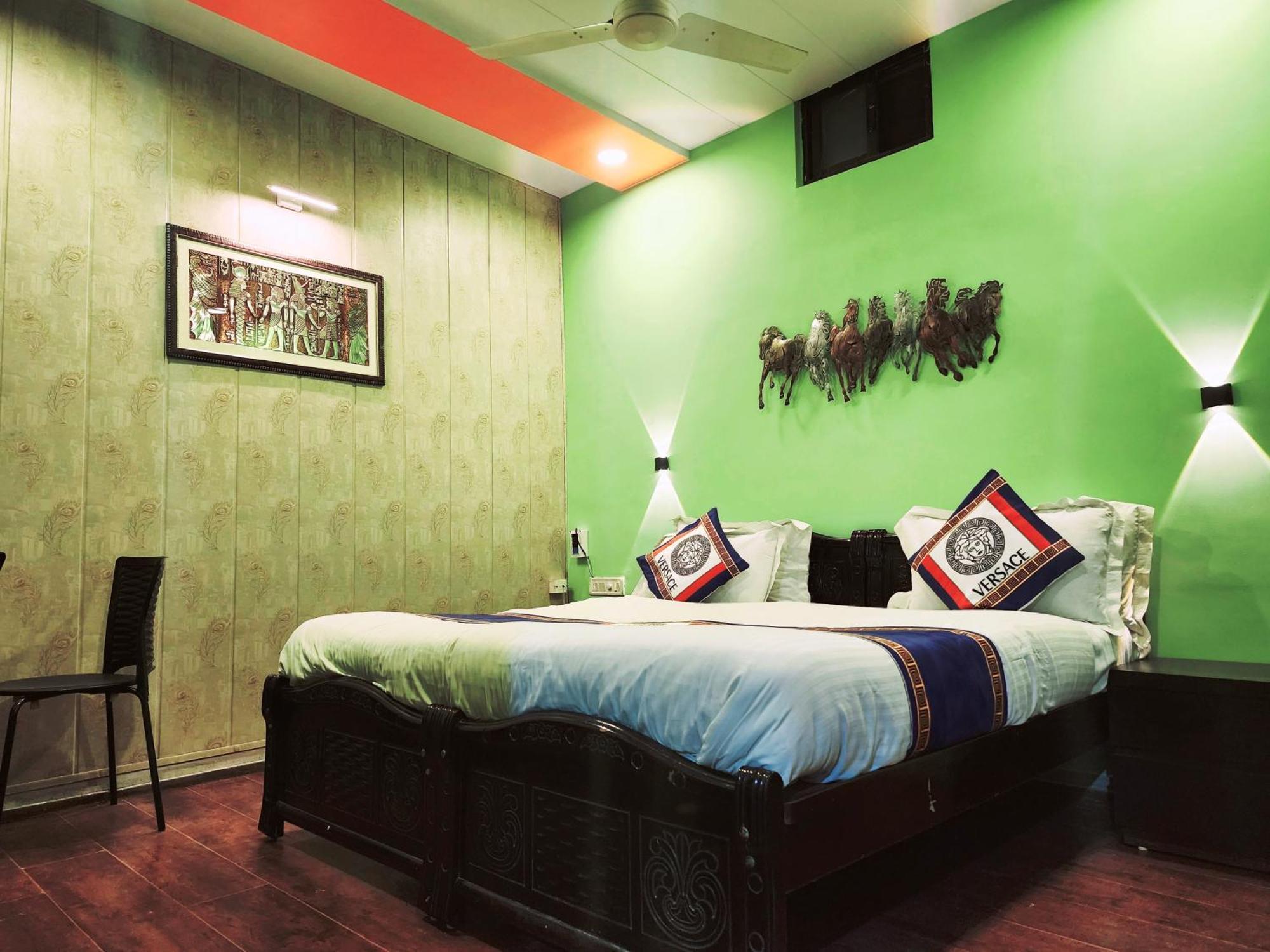 Shaleen Elegance Homestay Nakki Lake 400 Meters Mount Abu Esterno foto