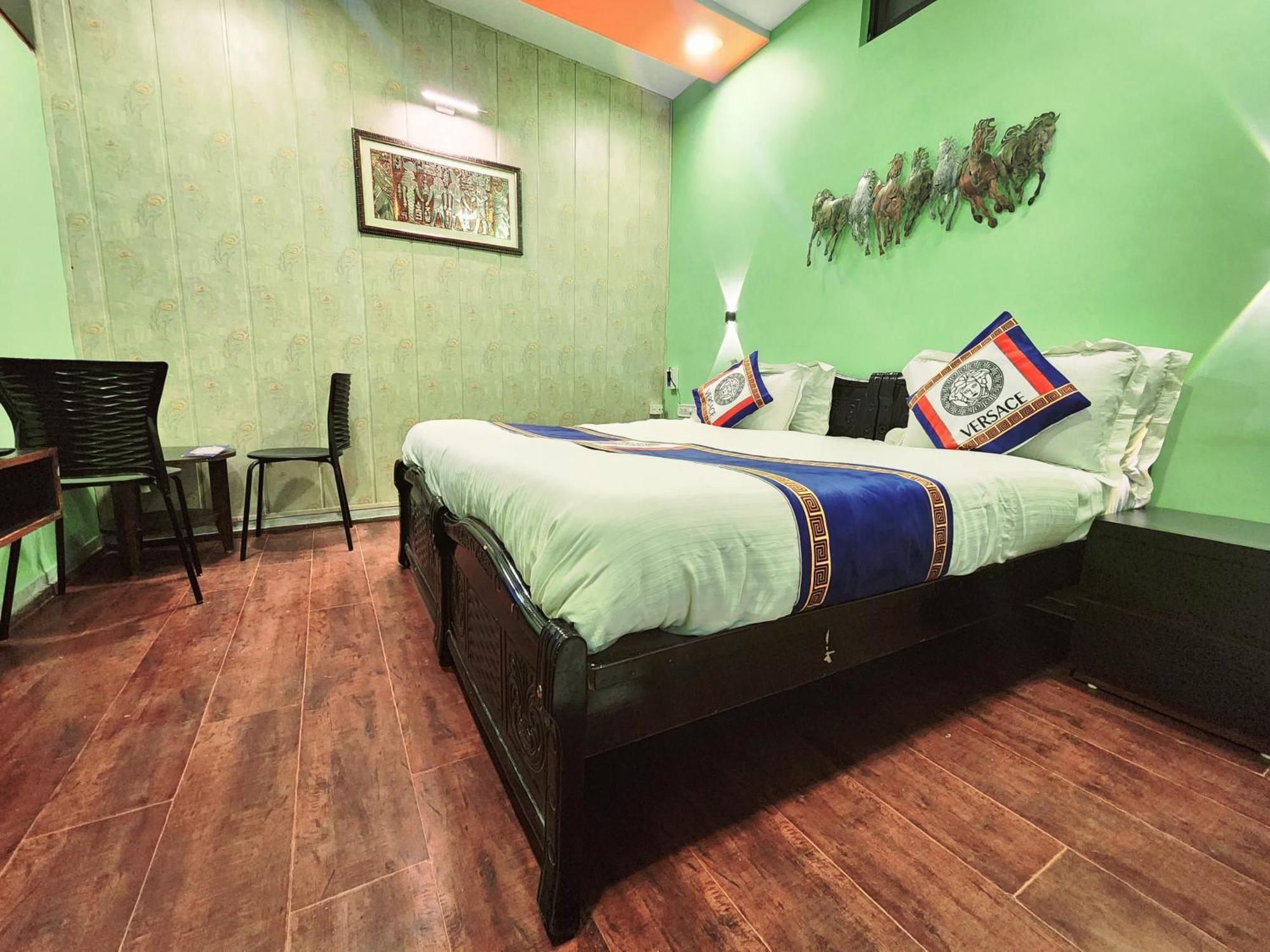 Shaleen Elegance Homestay Nakki Lake 400 Meters Mount Abu Esterno foto
