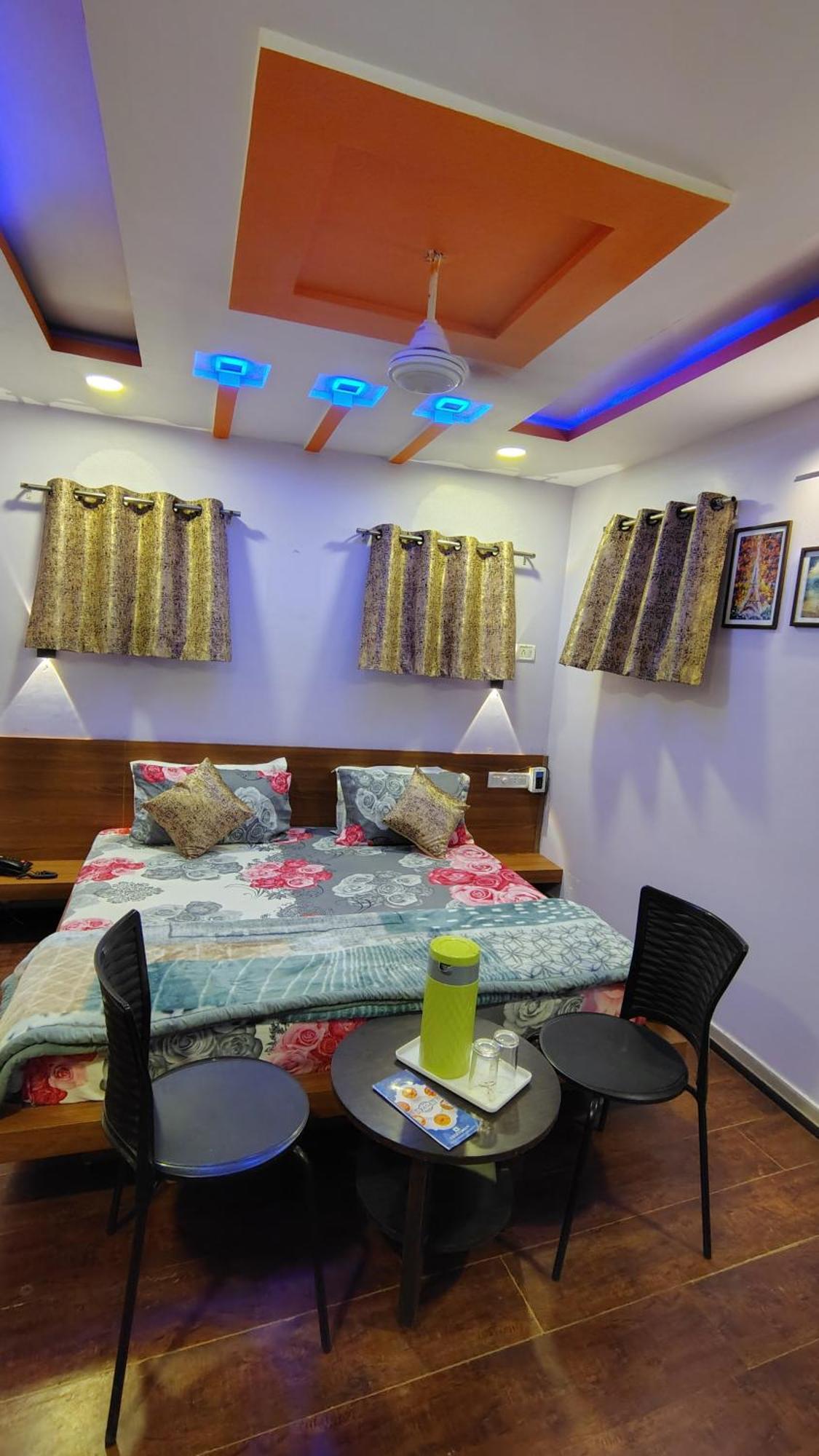 Shaleen Elegance Homestay Nakki Lake 400 Meters Mount Abu Esterno foto