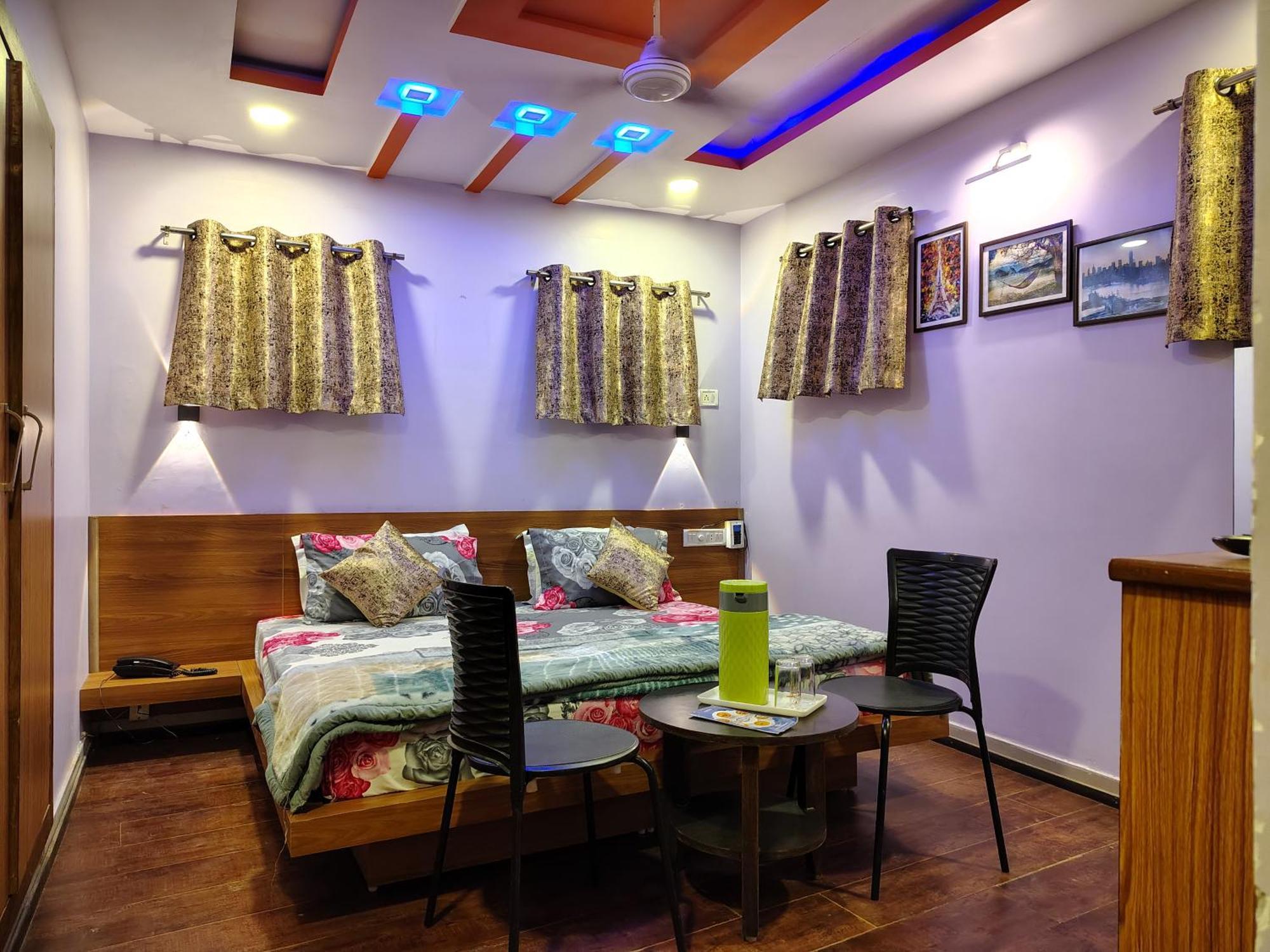 Shaleen Elegance Homestay Nakki Lake 400 Meters Mount Abu Esterno foto